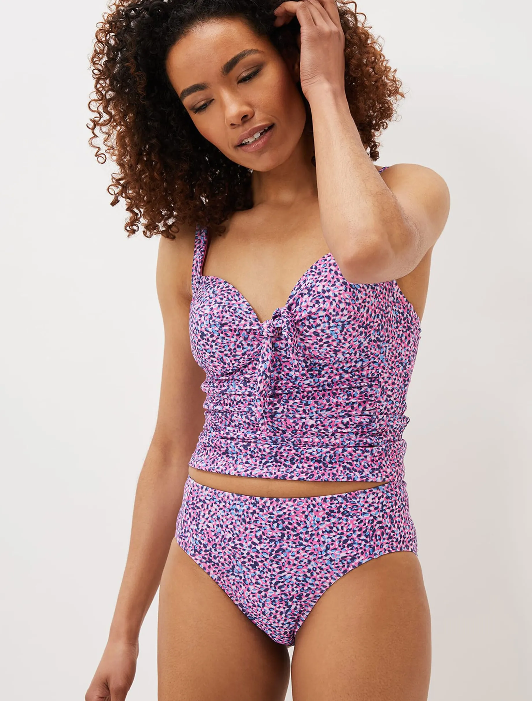 Alivia Brief