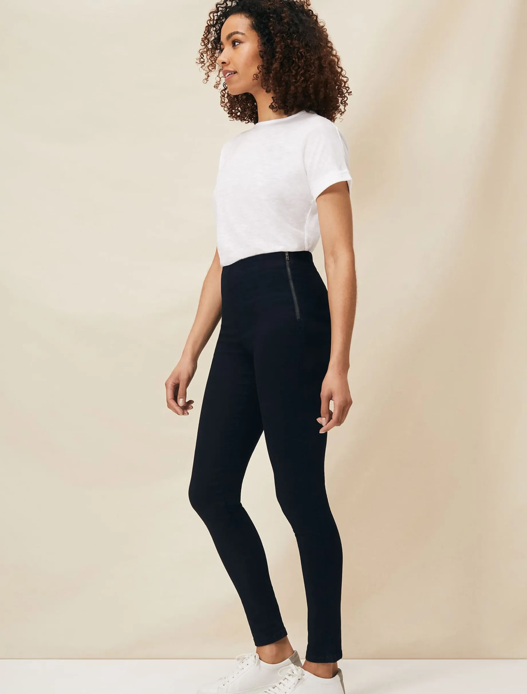 Amina Jegging