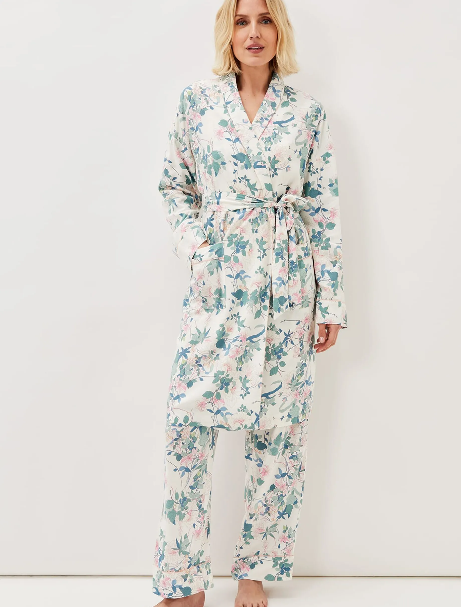 Avarie Chinoiserie Print Robe