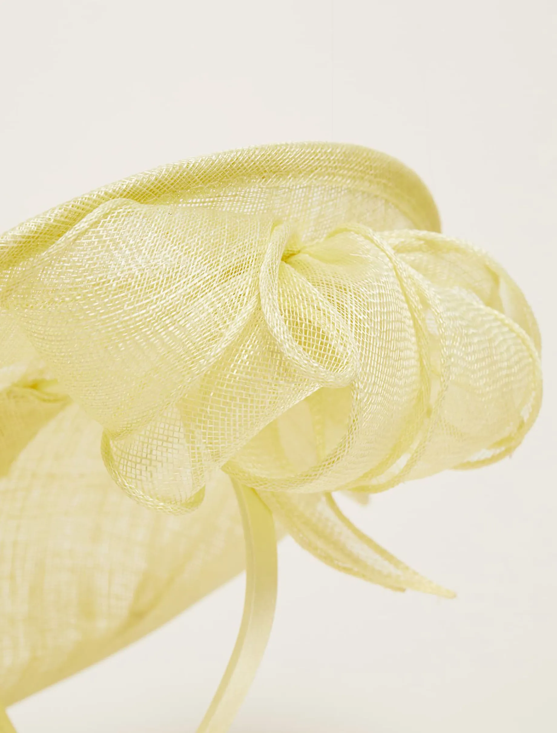 Bow Detail Underband Fascinator