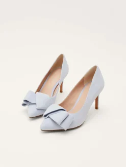 Bow Front Court Shoe