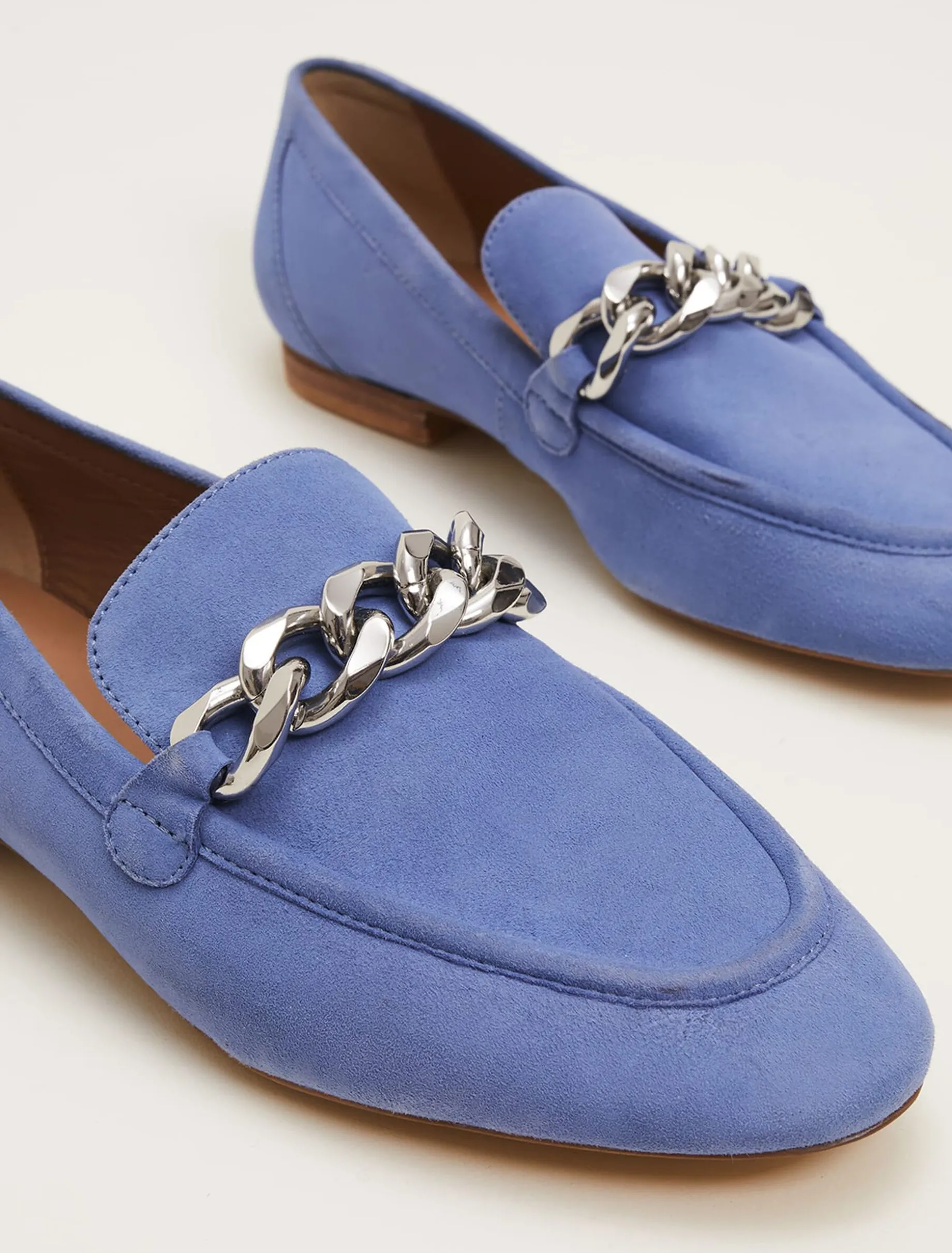 Chain Detail Loafer Shoe