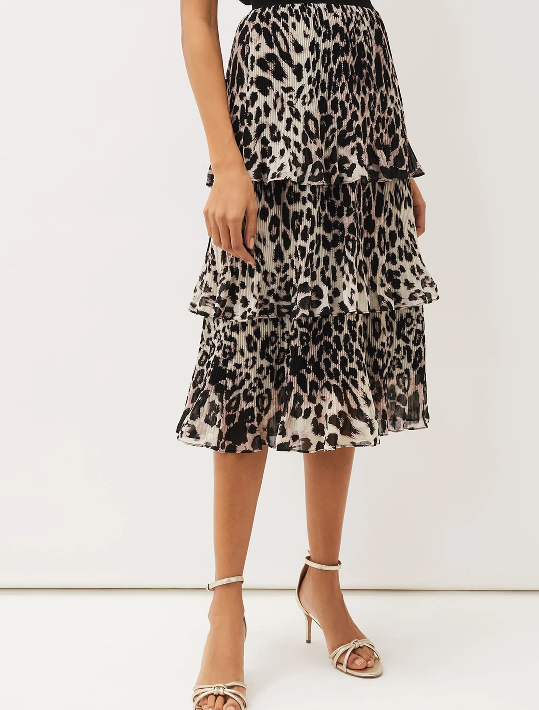 Chelsie Leopard Tiered Skirt