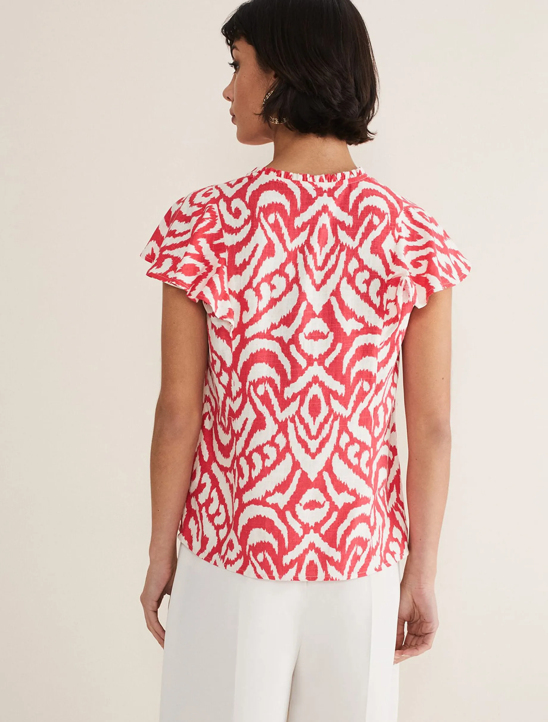 Dalia Abstract Top