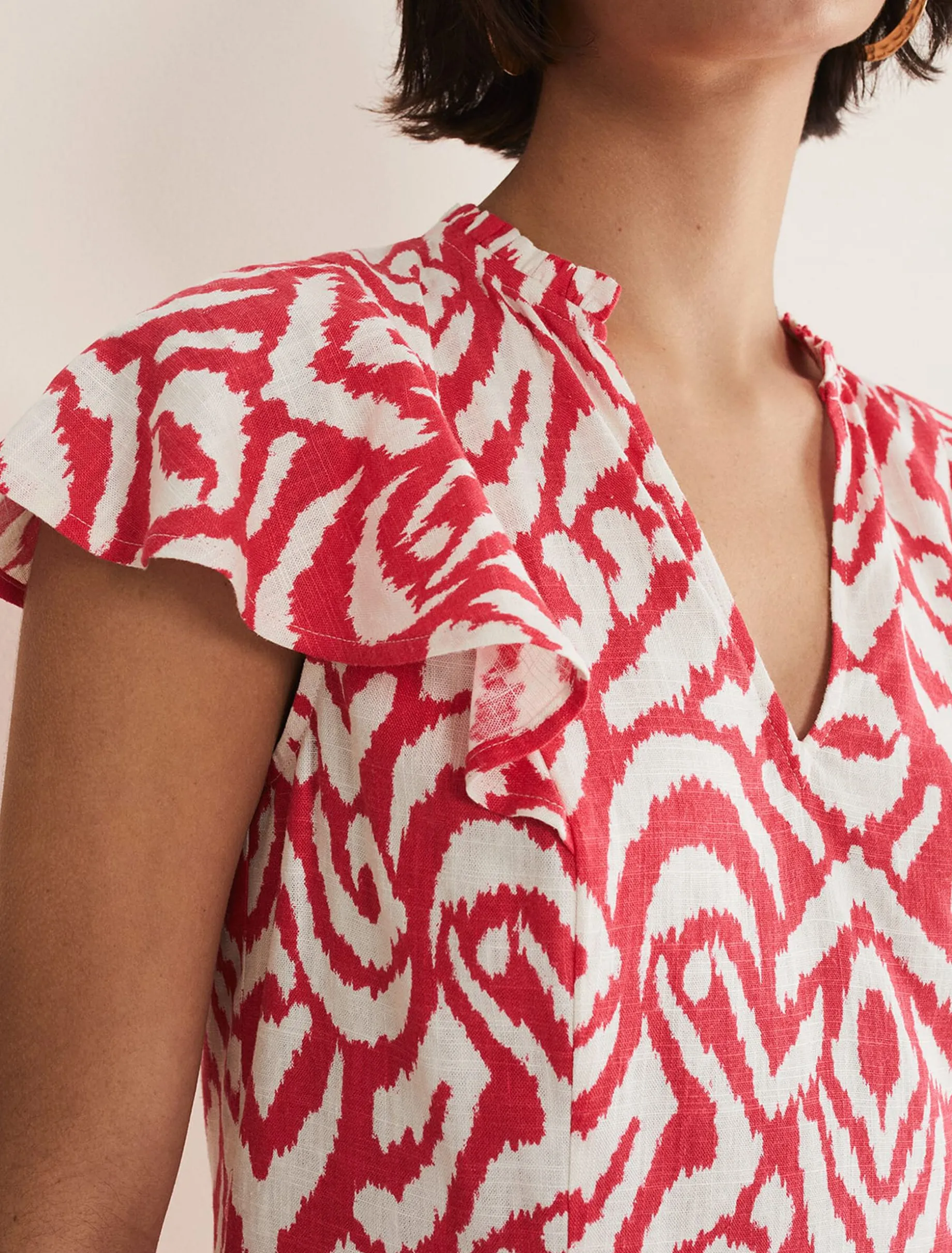 Dalia Abstract Top