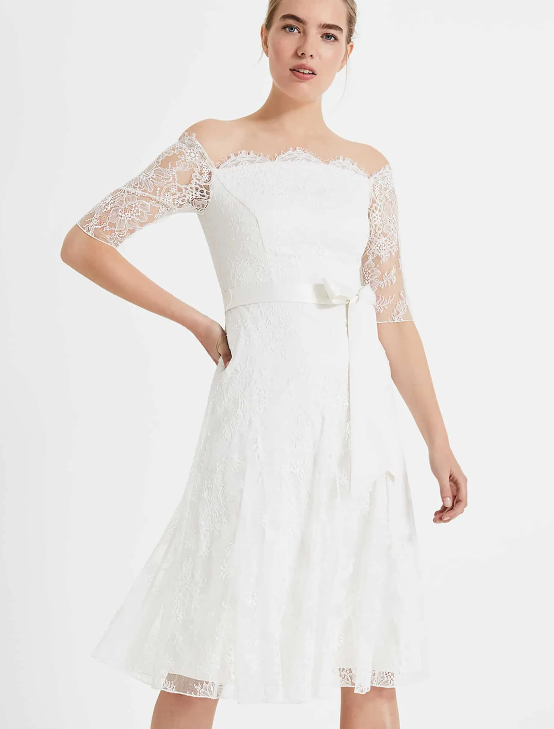 Evette Lace Wedding Dress