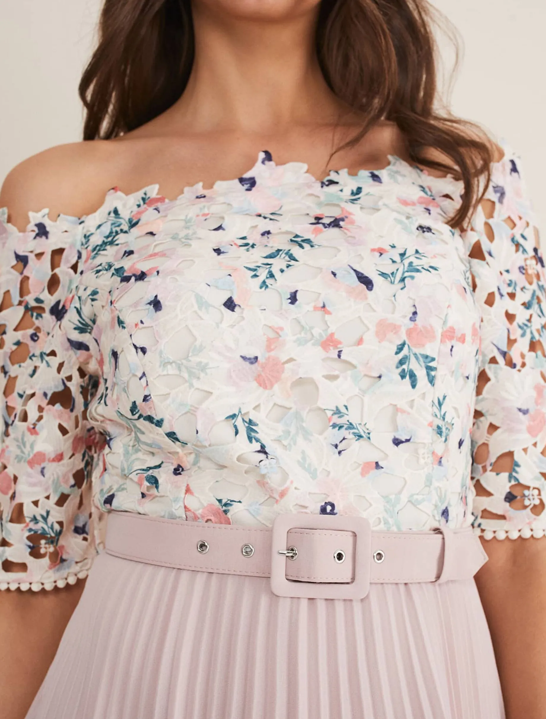 Franky Floral Lace Midi Dress