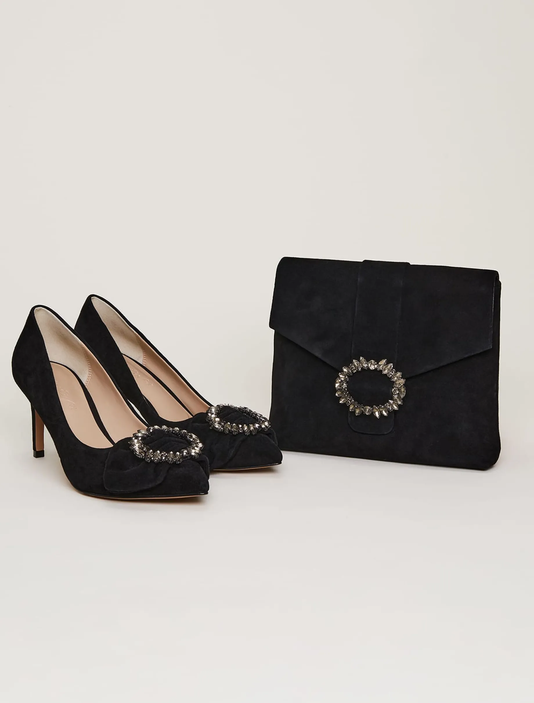 Jewel Front Bow Court Shoe