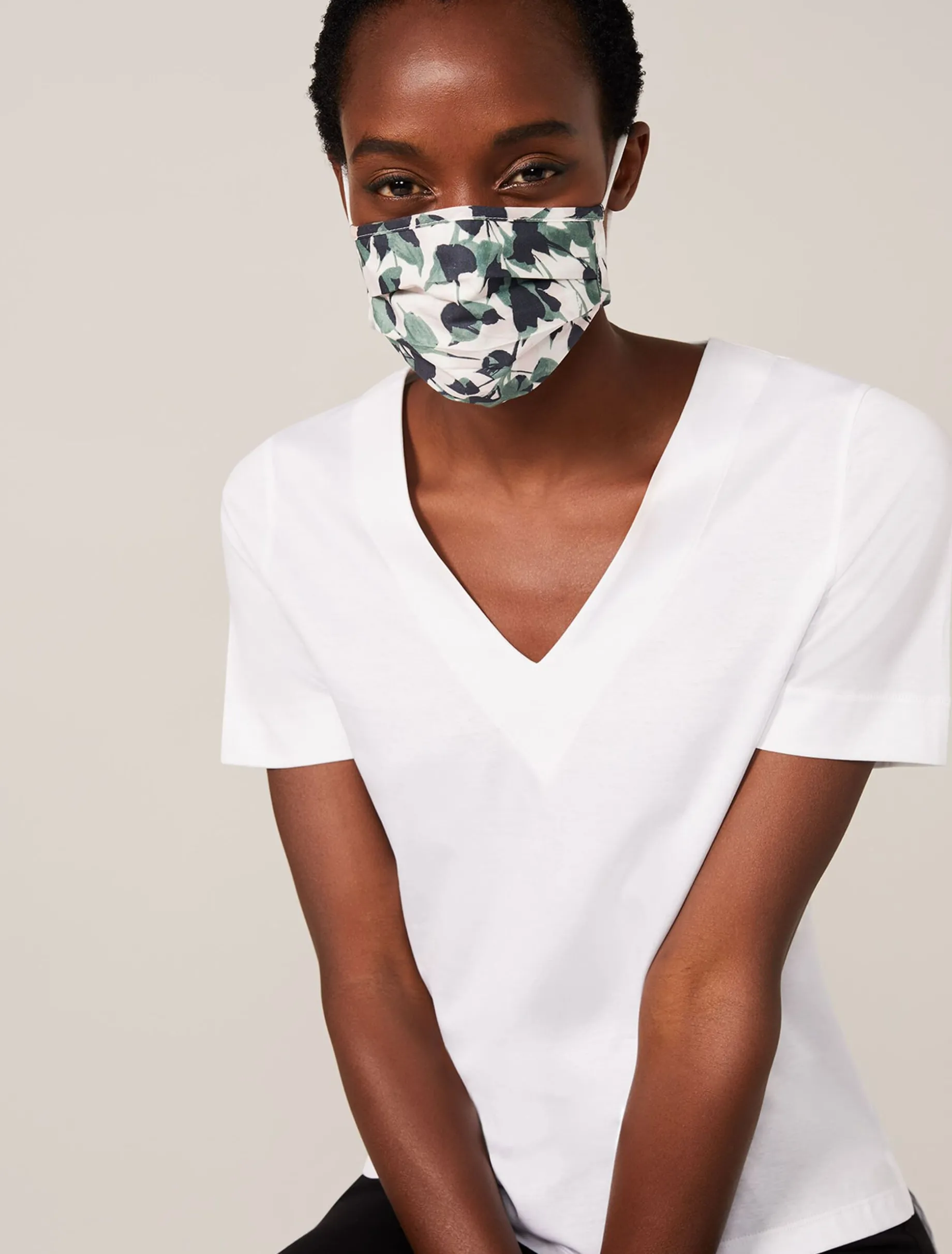 Larissa Leaf Face Mask