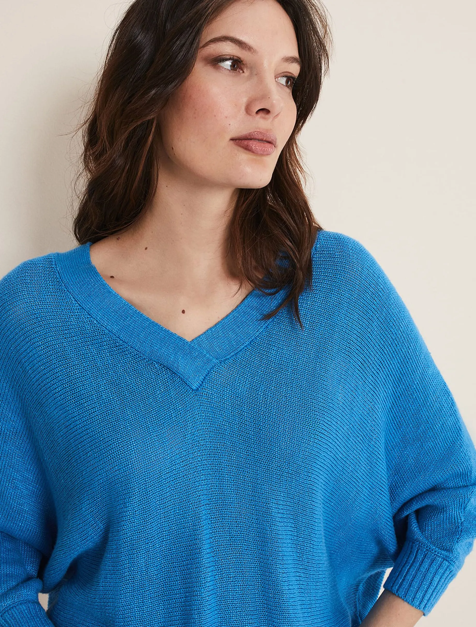 Larol Linen V Neck Knit