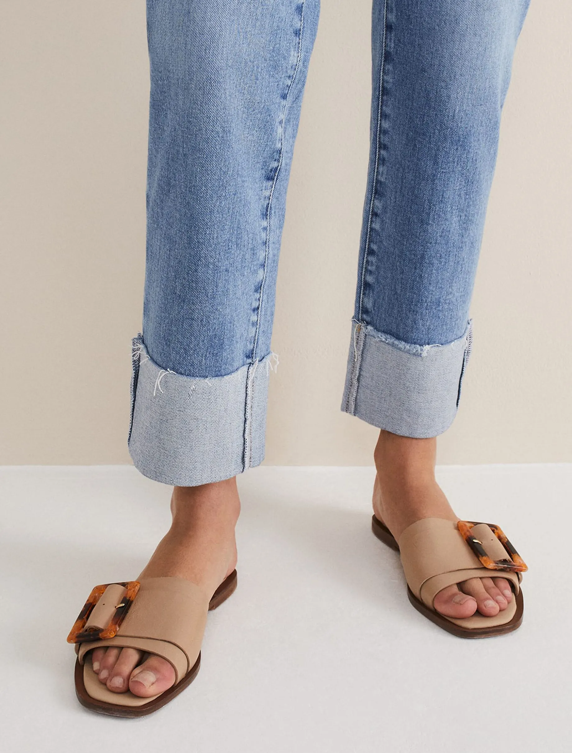 Leather Buckle Flat Sandals