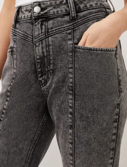Lou Mom Jeans