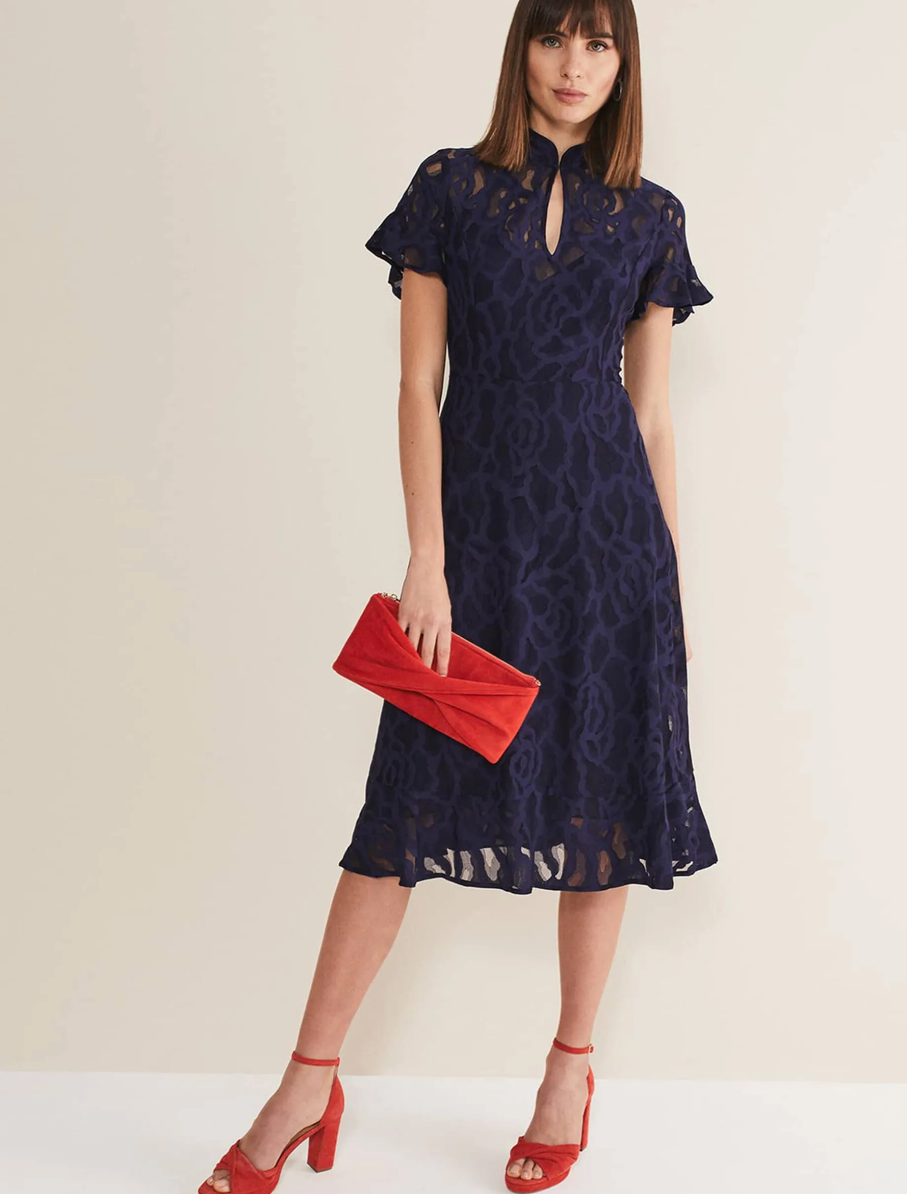 Lulu Lace Midi Dress