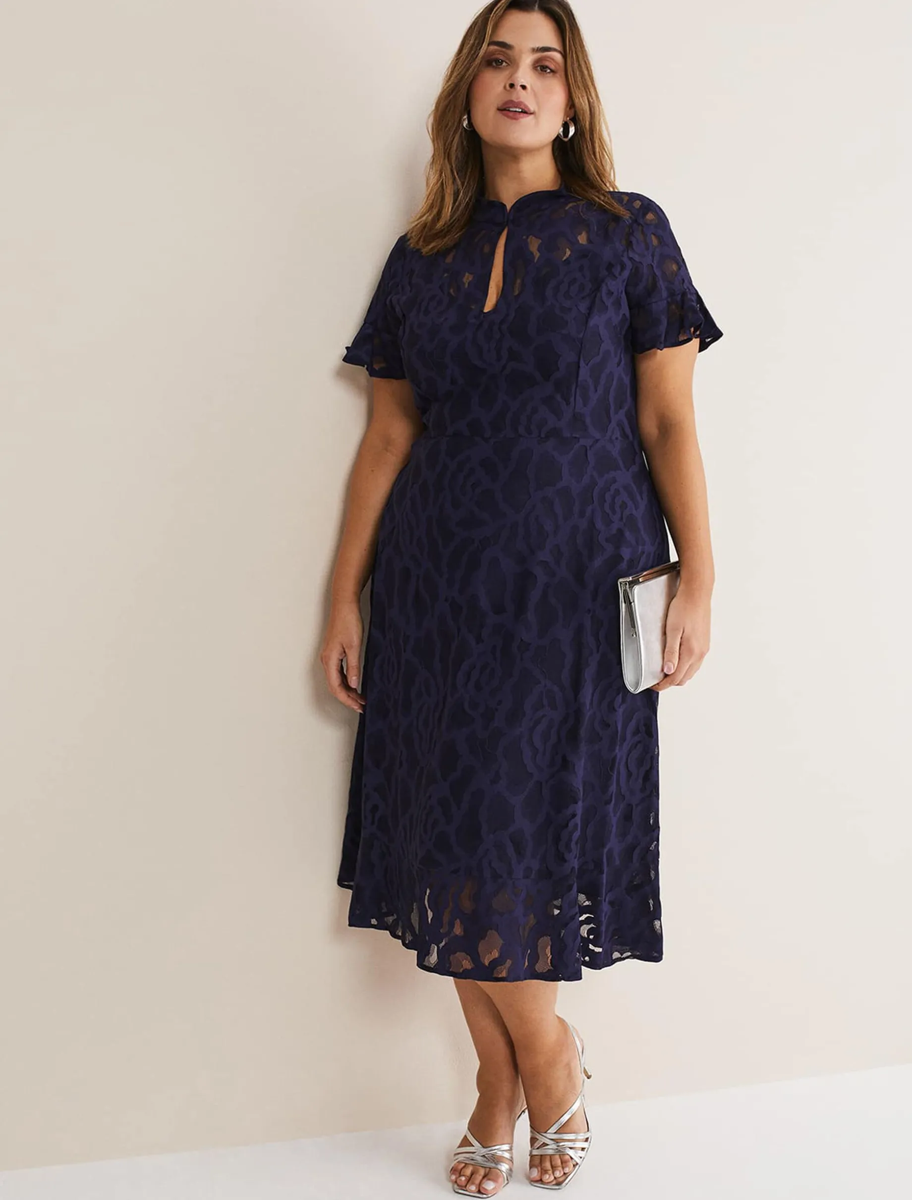 Lulu Lace Midi Dress