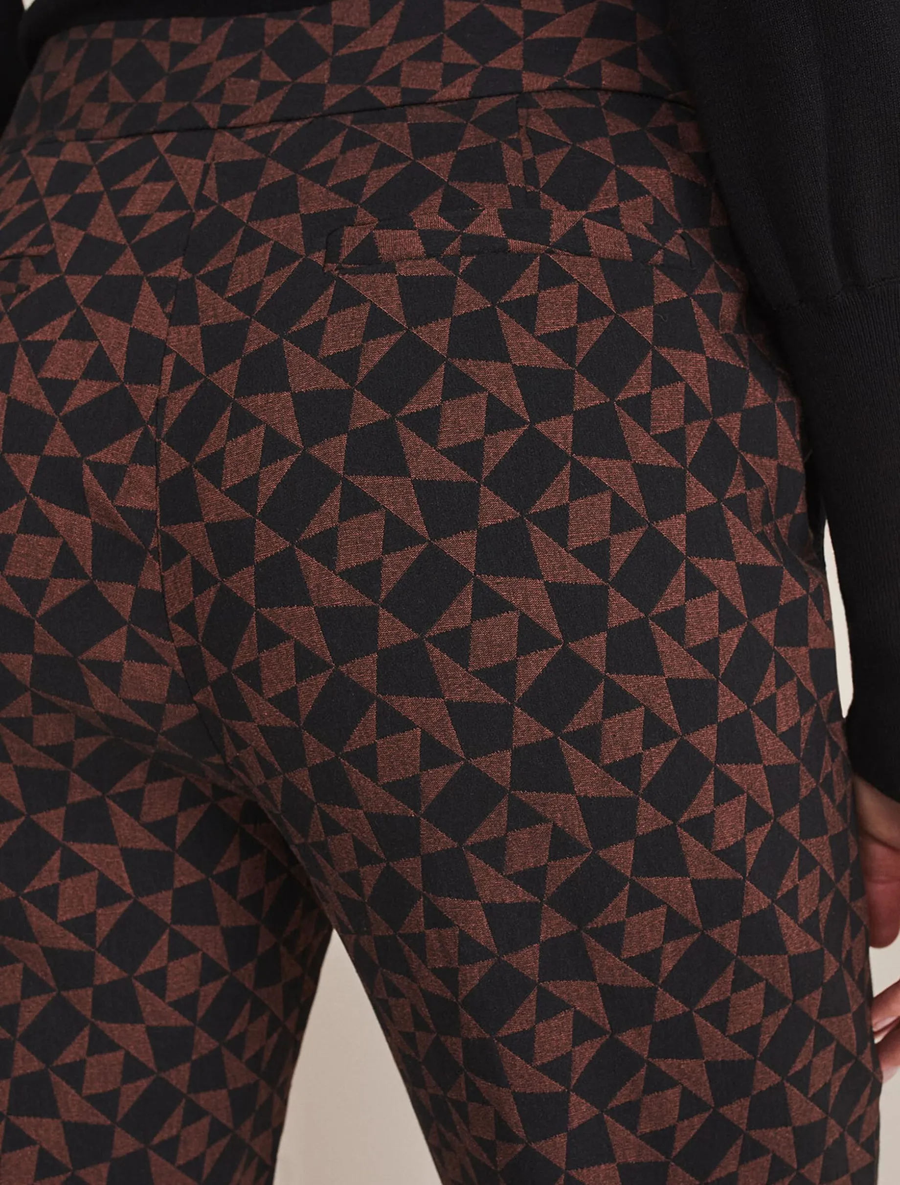 Mackenzie Geo Jacquard Tapered Trouser