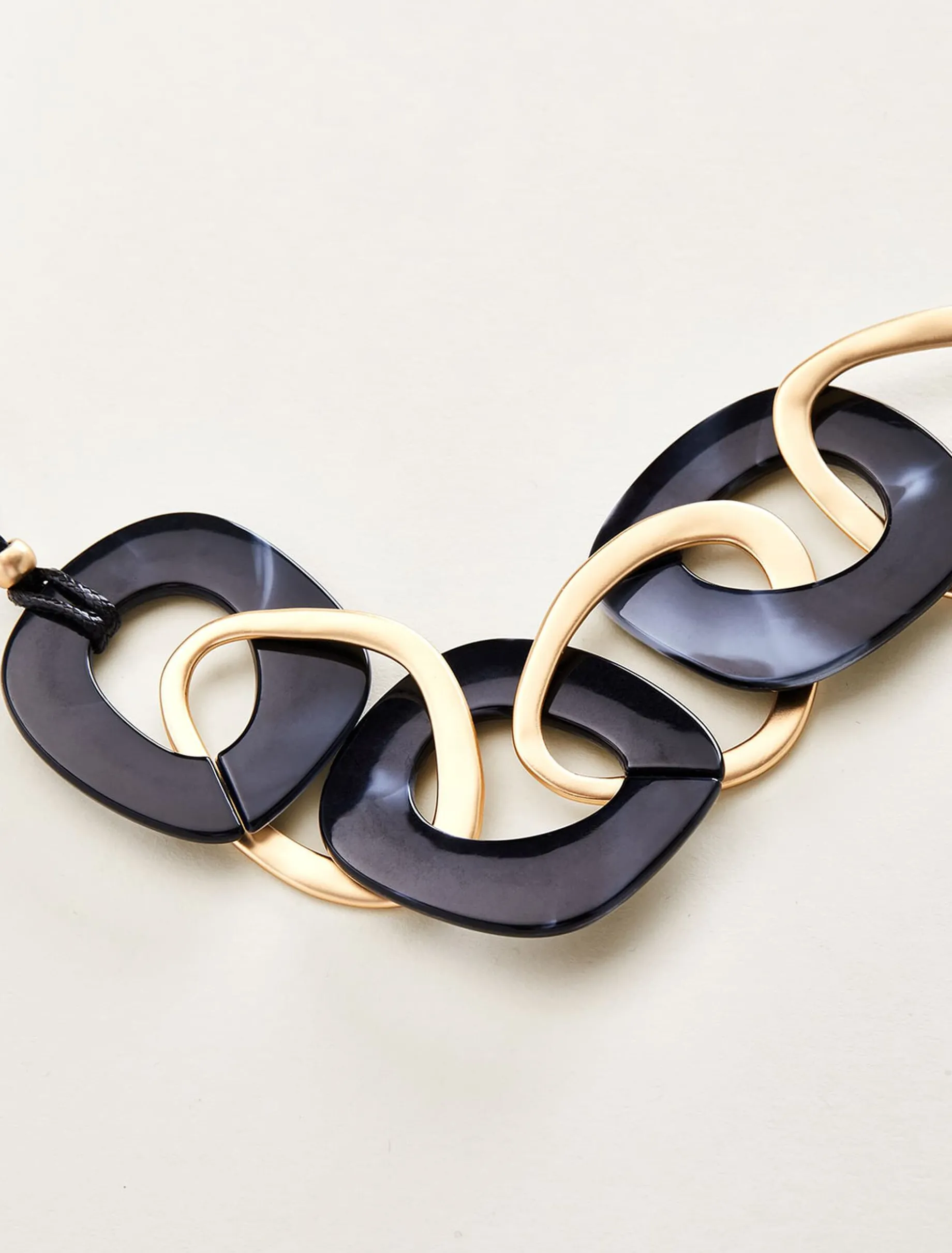 Maxi Resin Necklace