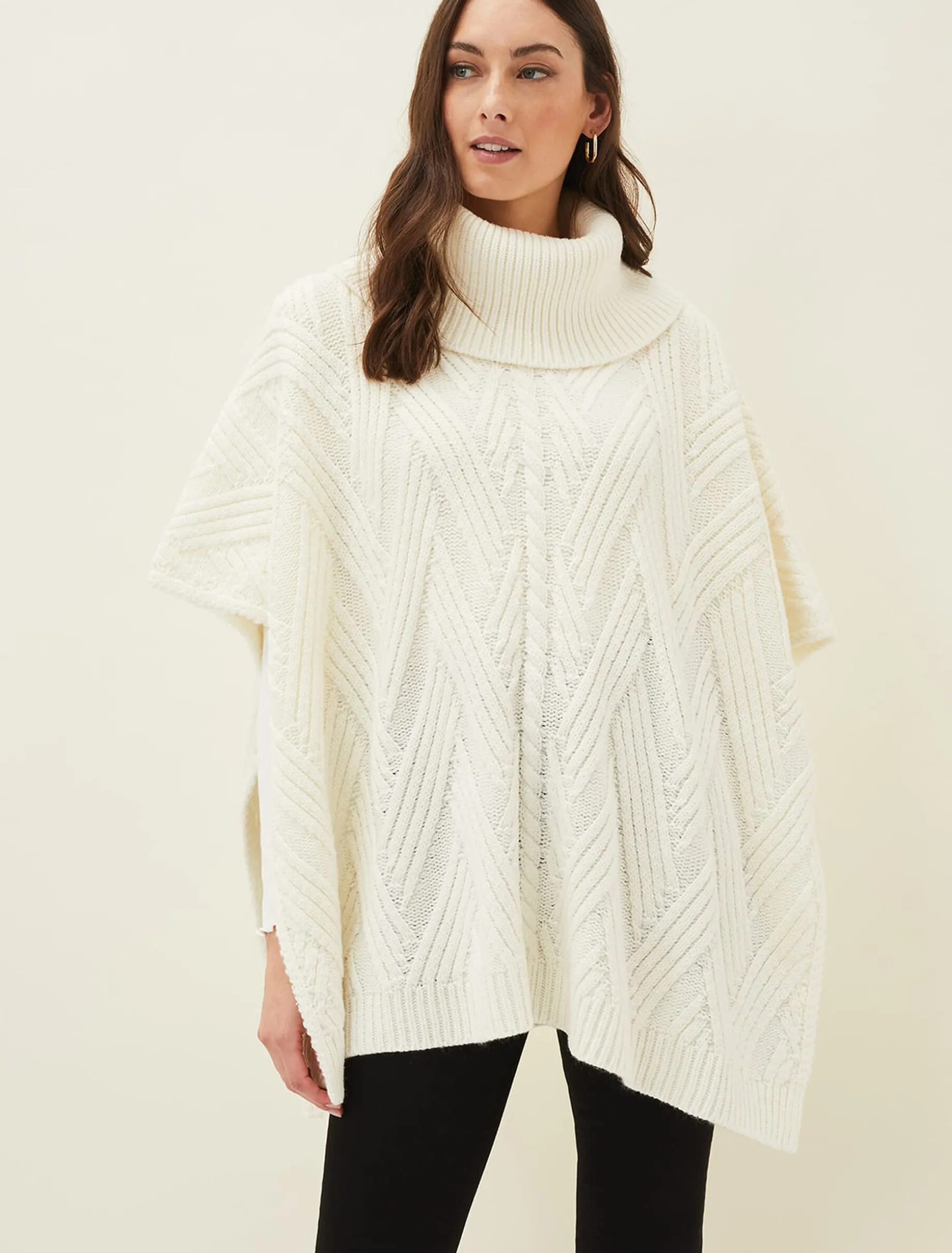 Melly Cable Knit Cape