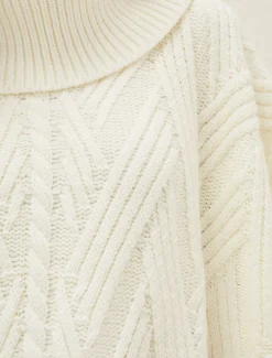Melly Cable Knit Cape