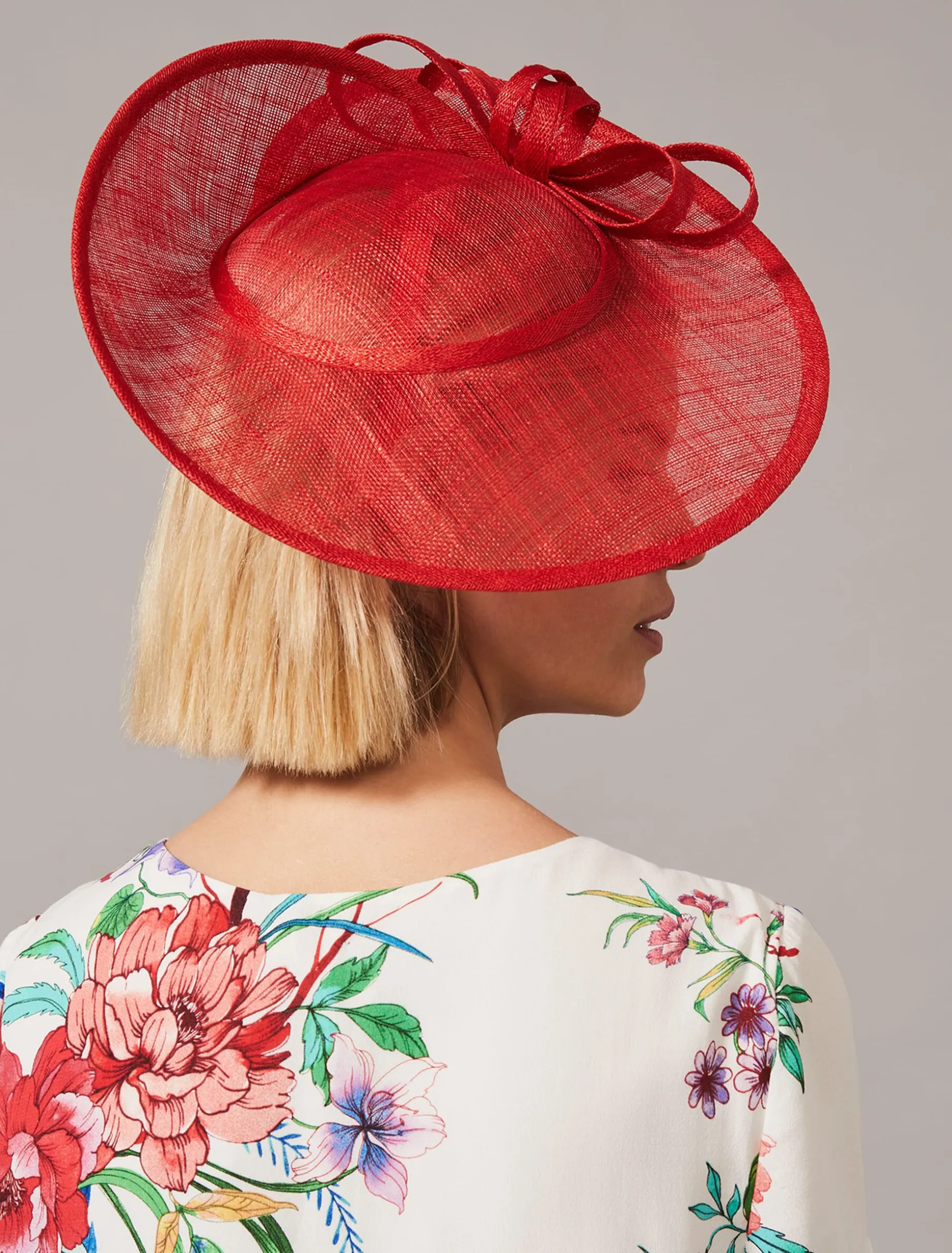 Muna Twist Back Disc Fascinator