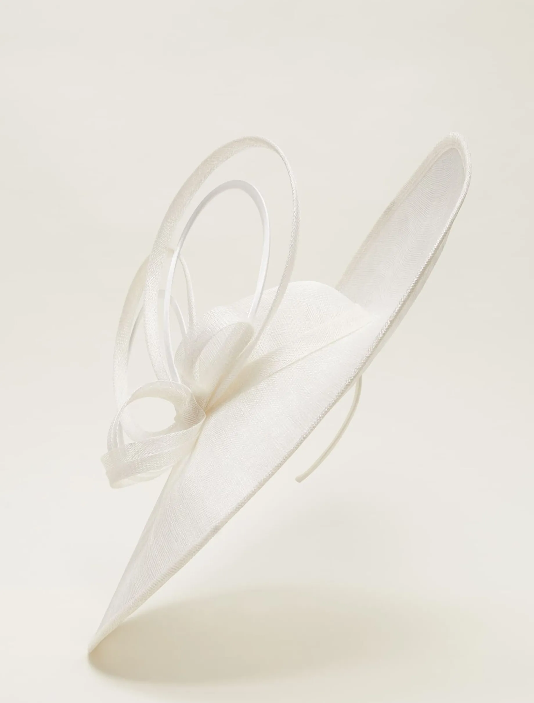 Oversized Loop Disc Fascinator