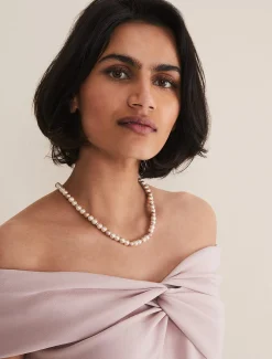 Pearl Beaded Necklace