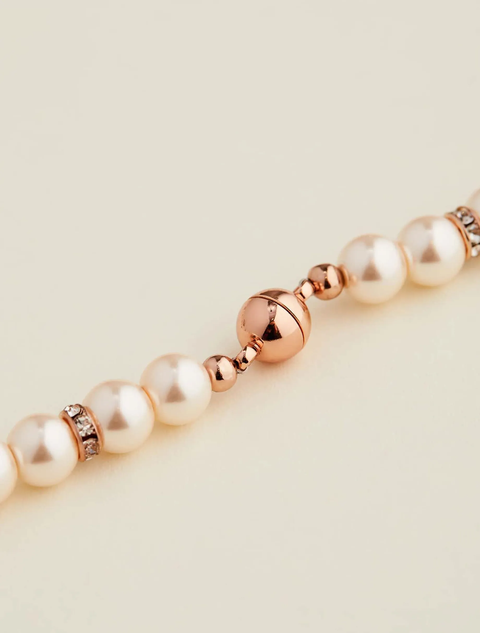 Pearl Beaded Necklace