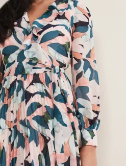 Petite Averie Print Maxi Dress