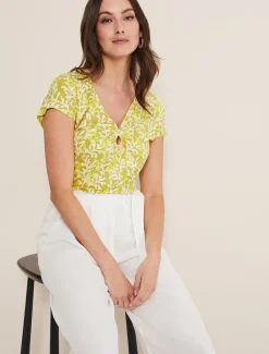 Rena Keyhole Top
