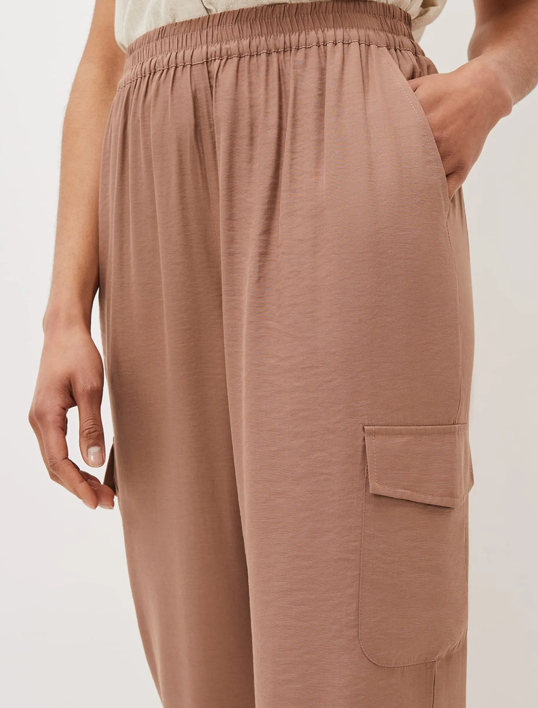 Rina Utility Jogger