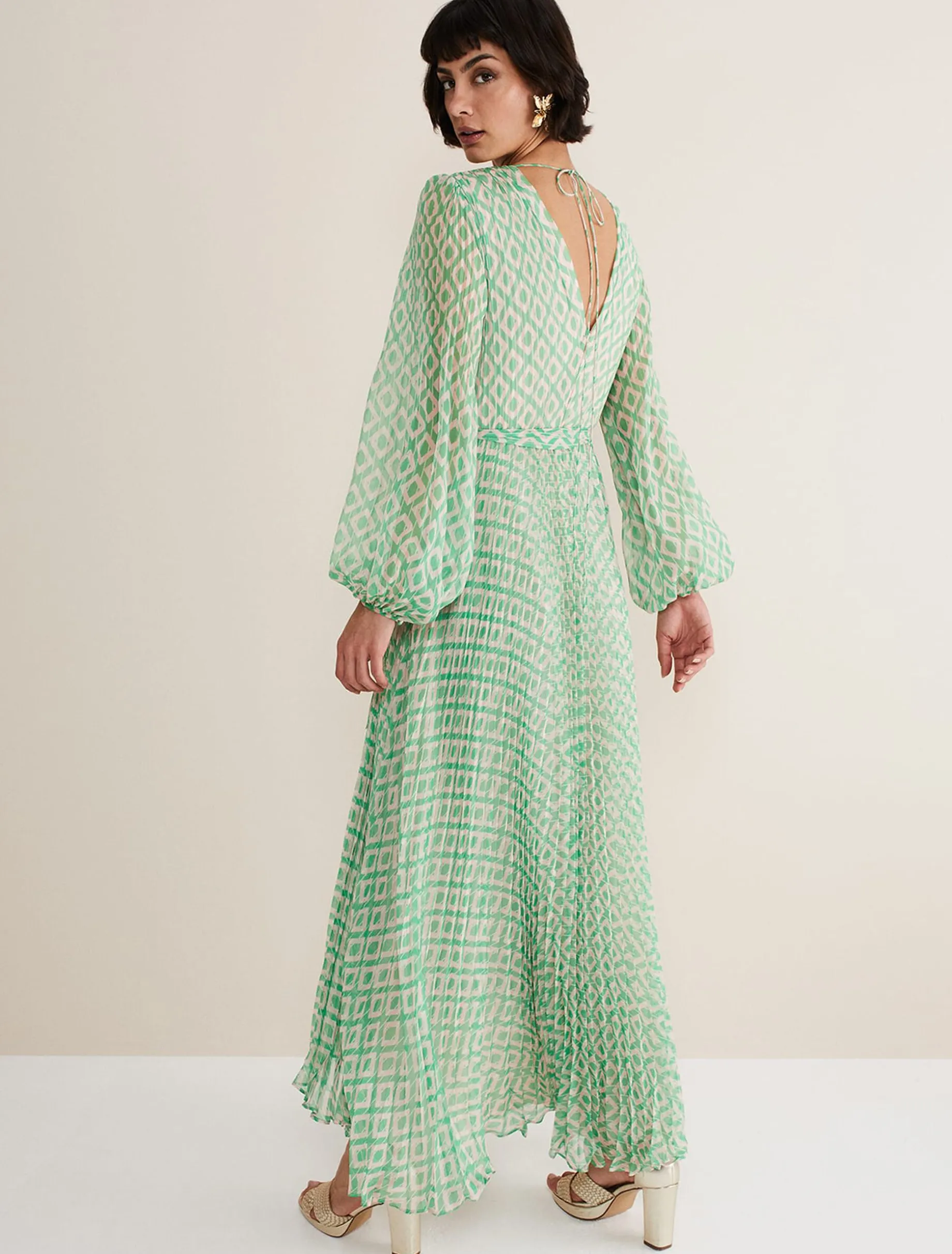 Roxanna Pleated Diamond Maxi Dress