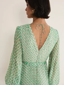 Roxanna Pleated Diamond Maxi Dress