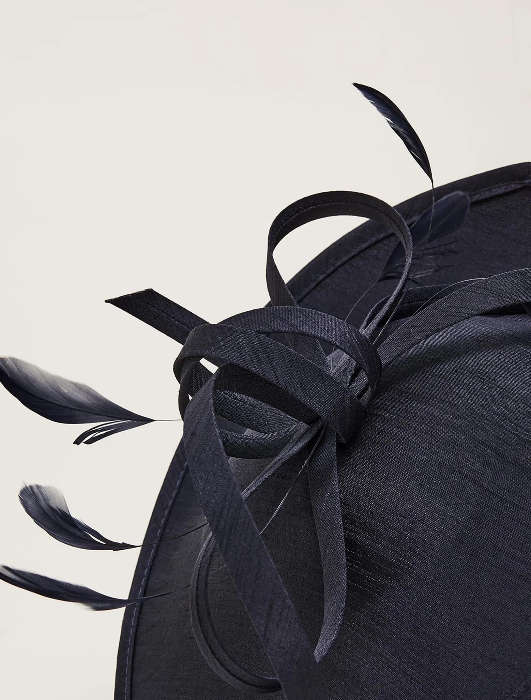 Shantung Oval Disc Fascinator