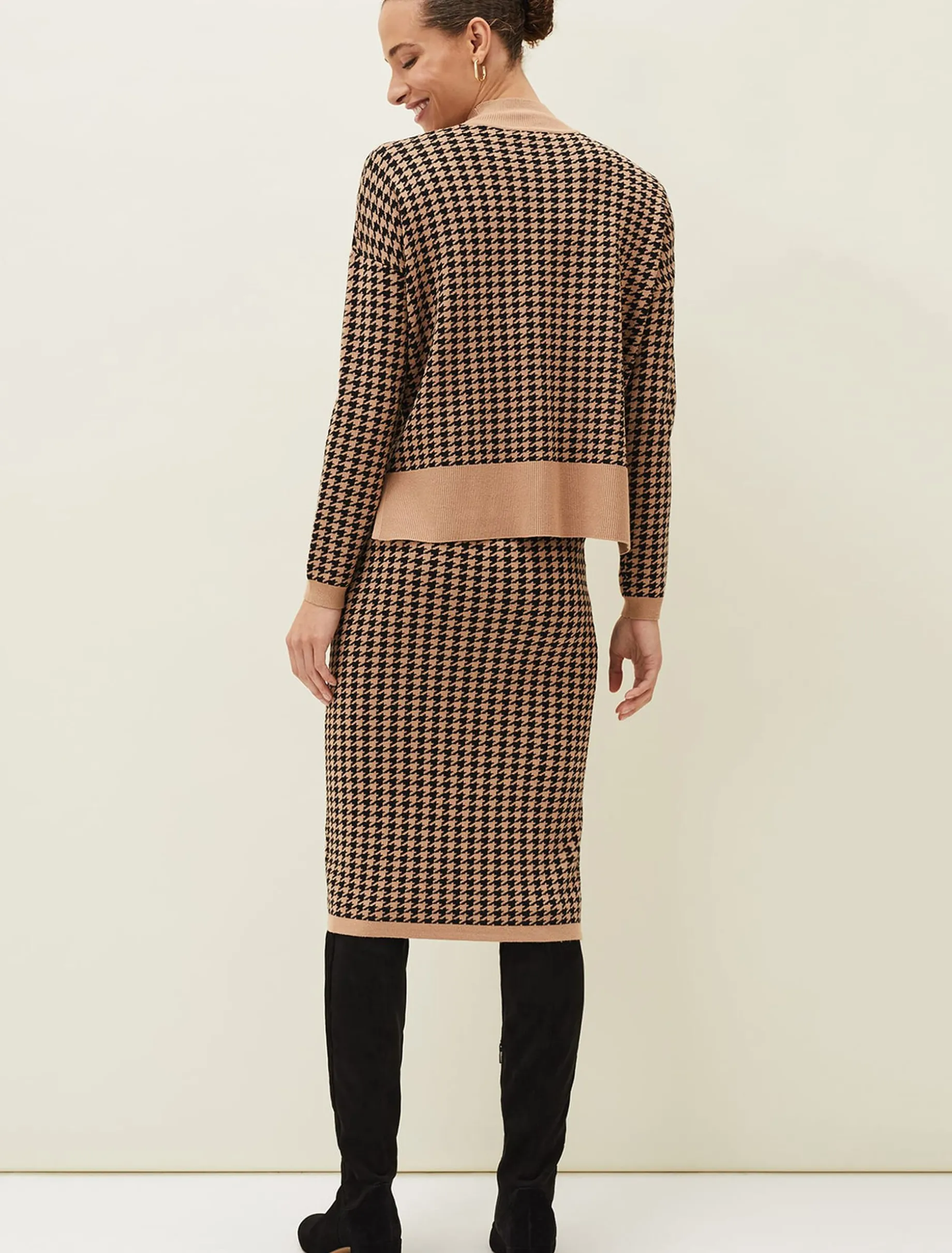Soph Dogtooth Knitted Co-Ord Skirt