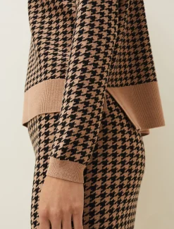 Soph Dogtooth Knitted Co-Ord Skirt
