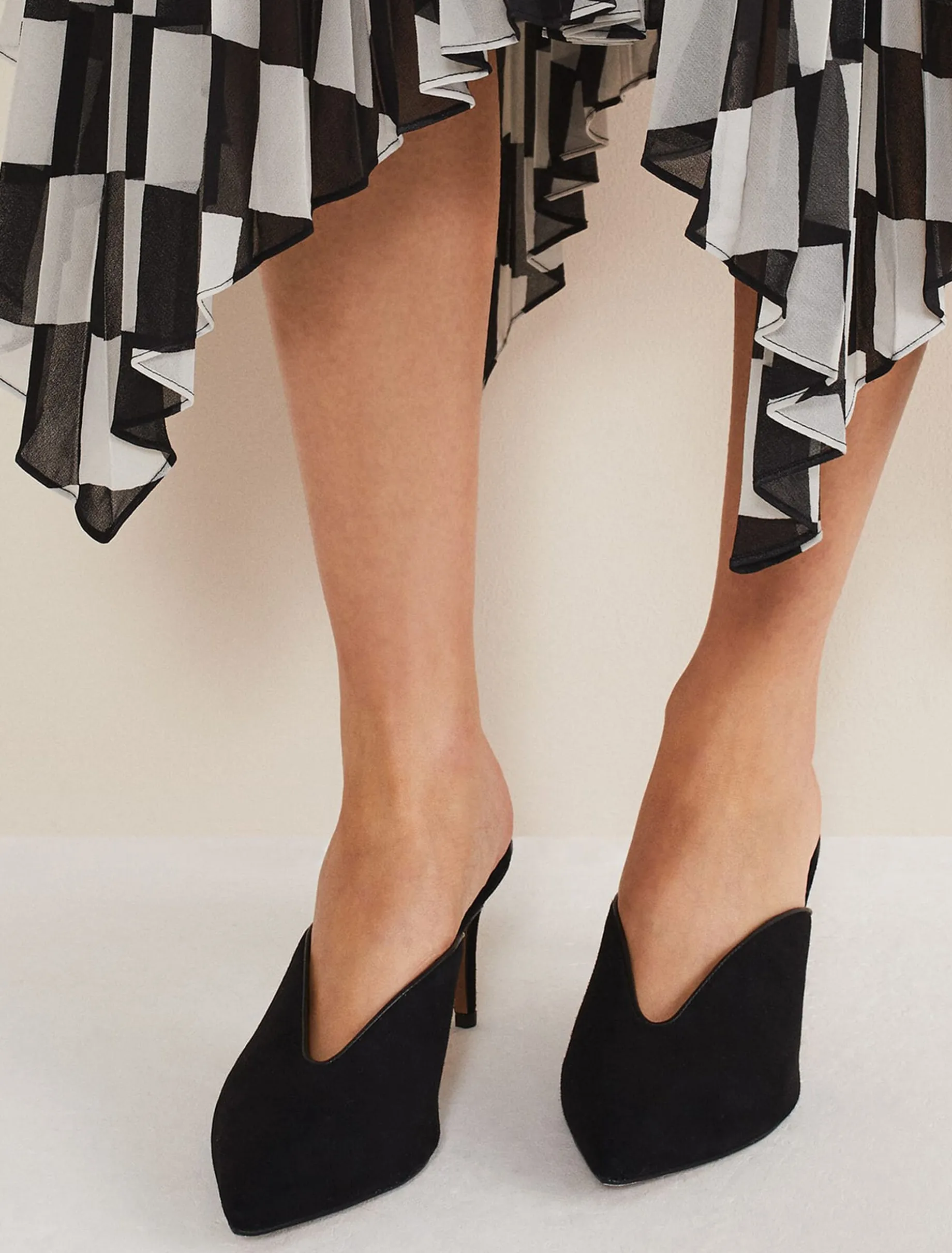 V Front Mule Shoe