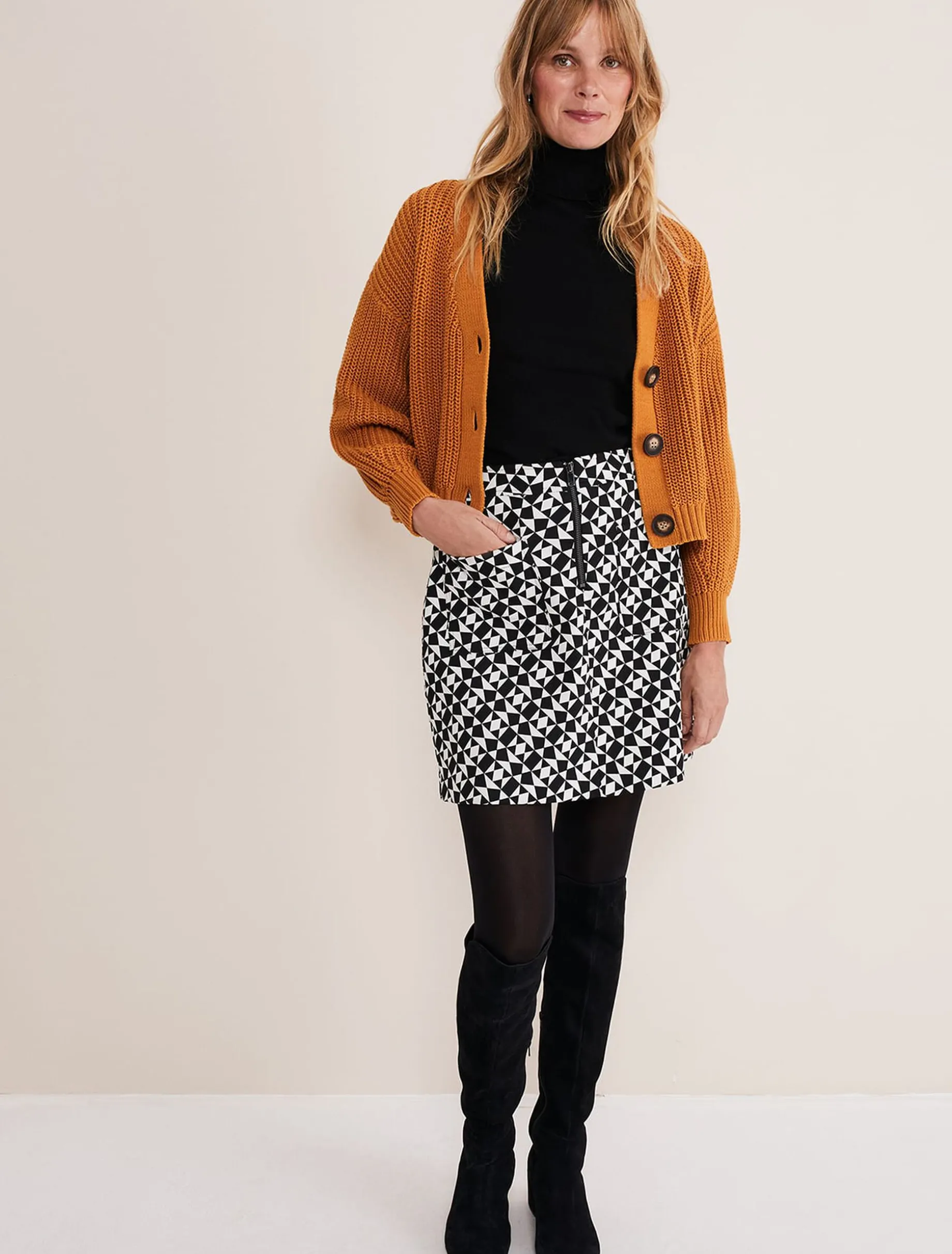 Vika Short Chunky Cardigan